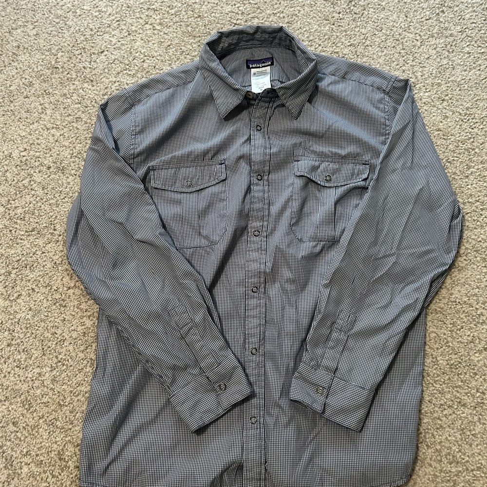 Patagonia Gray Casual Button Down Shirt